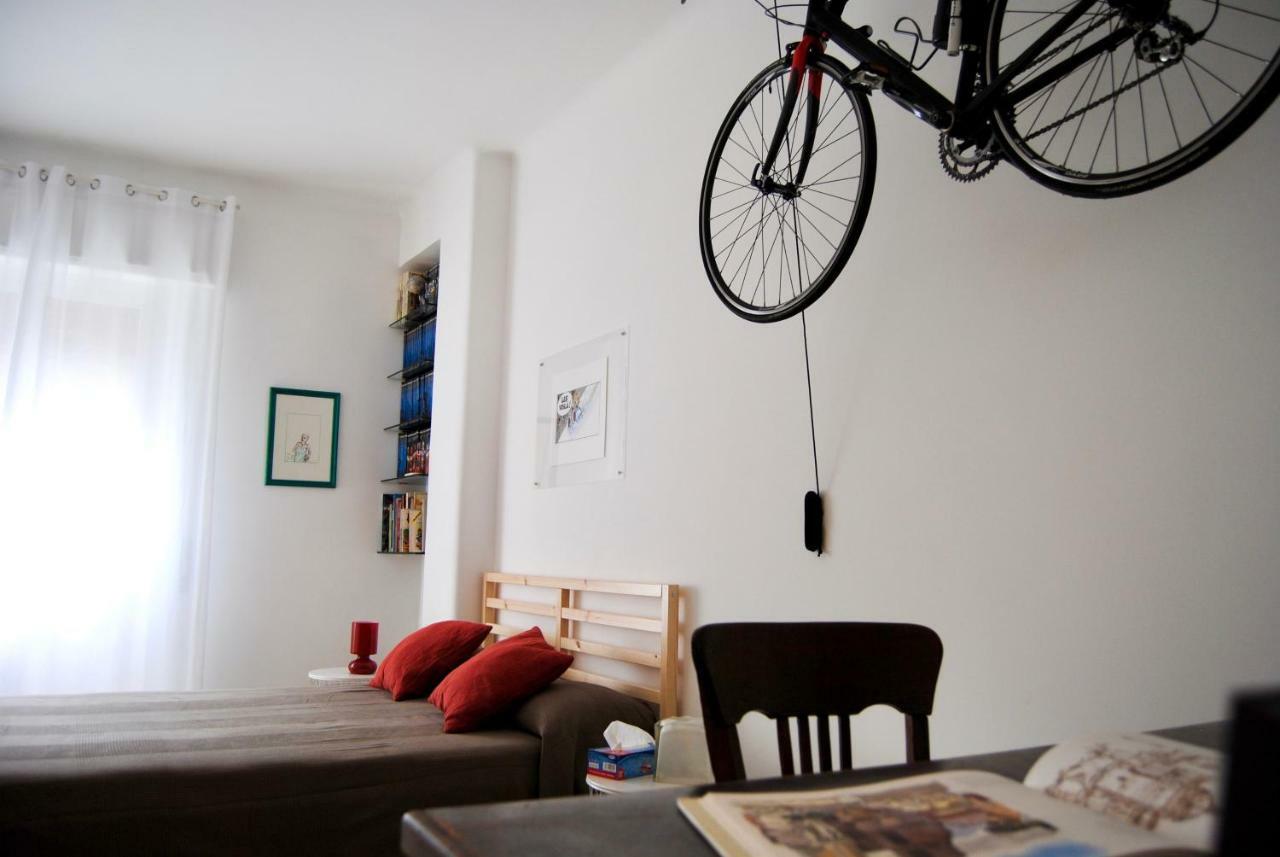 Famiglia Poggi, The Flying Hippo Apartment Roma Exterior foto
