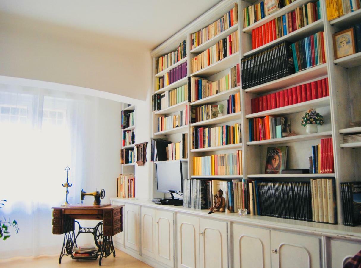 Famiglia Poggi, The Flying Hippo Apartment Roma Exterior foto